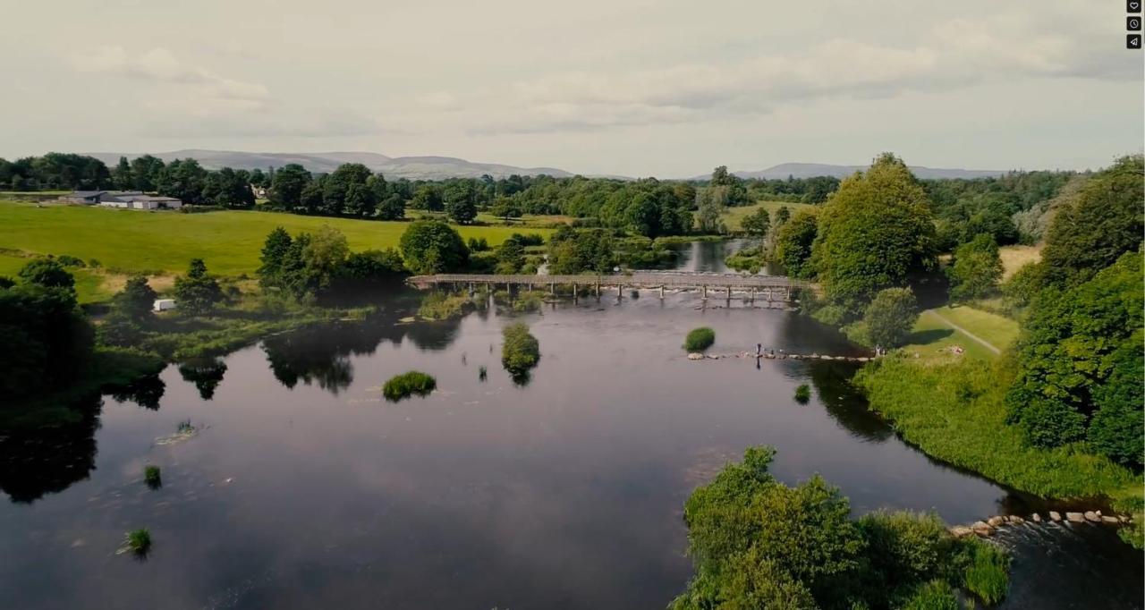 Kingfisher Lodge & Pub Castleconnell Екстериор снимка