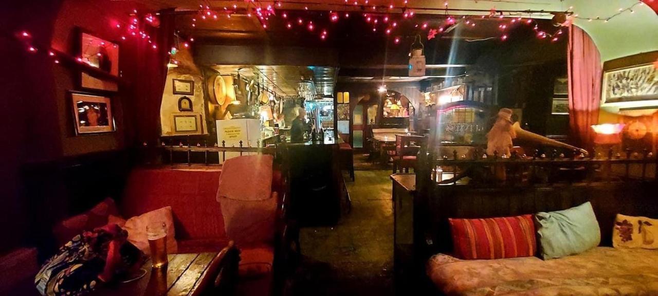 Kingfisher Lodge & Pub Castleconnell Екстериор снимка