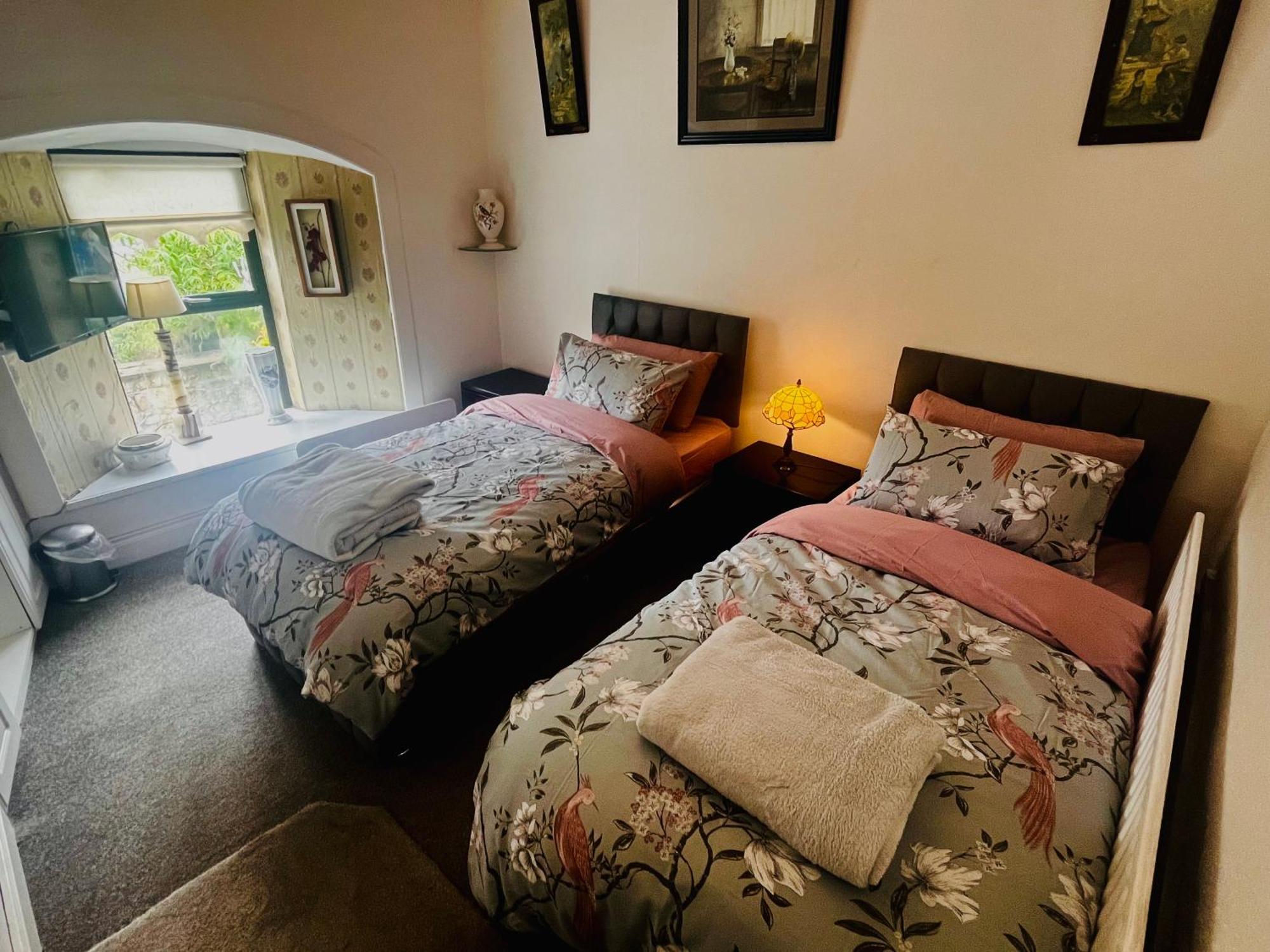 Kingfisher Lodge & Pub Castleconnell Стая снимка